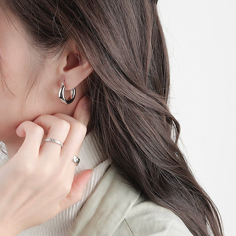 Wholesale S925 Sterling Silver Geometric Minimalist Electroplated Women's Earrings - Image 3