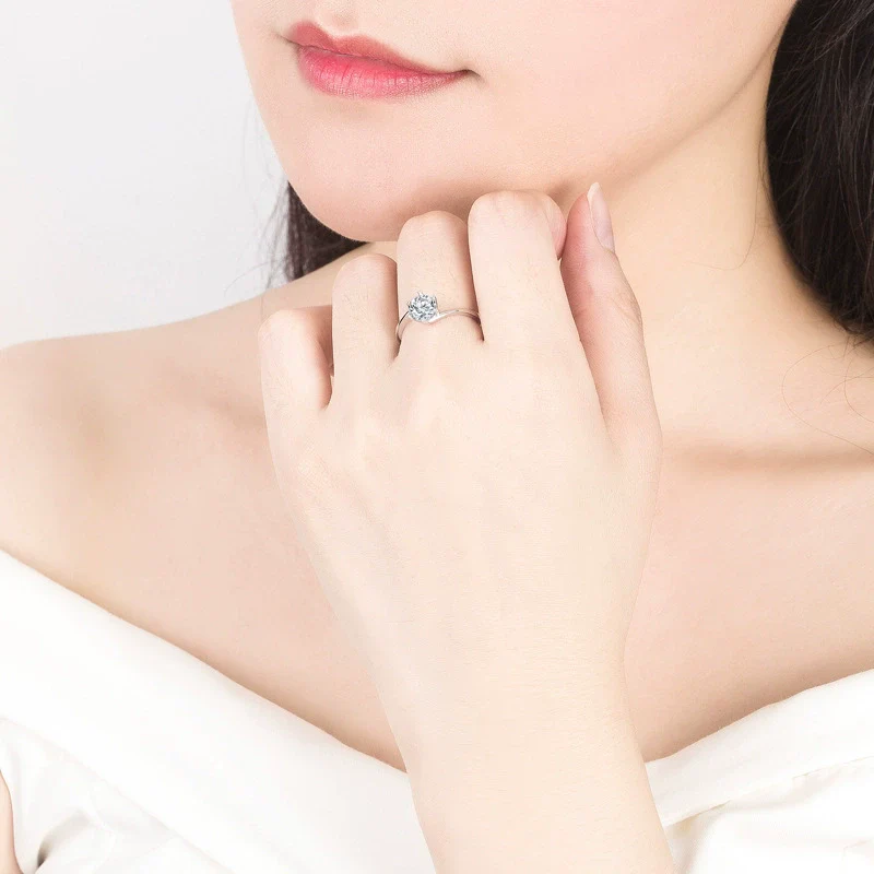 Wholesale S925 Sterling Silver Geometric Women's Ring With Electroplating And Six Claw Setting - Image 2
