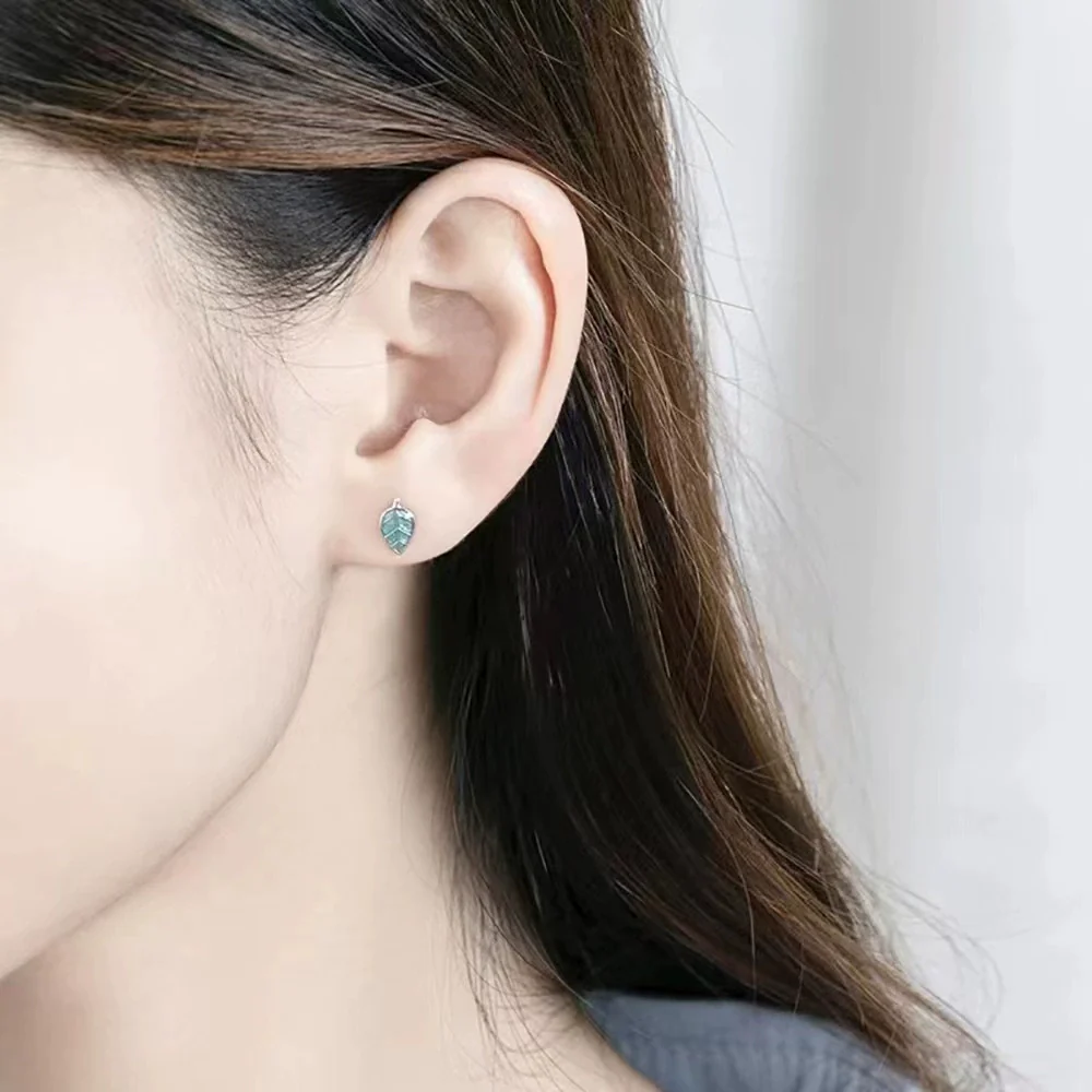 Wholesale S925 Sterling Silver Leaf Earrings With Dripping Oil Treatment Natural Style - Image 3