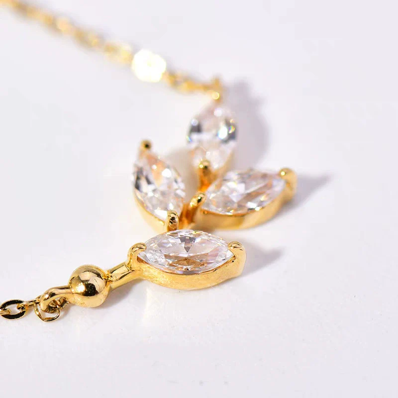 Wholesale S925 Sterling Silver Leaves Pattern Necklace Set With Diamonds For Women - Image 3