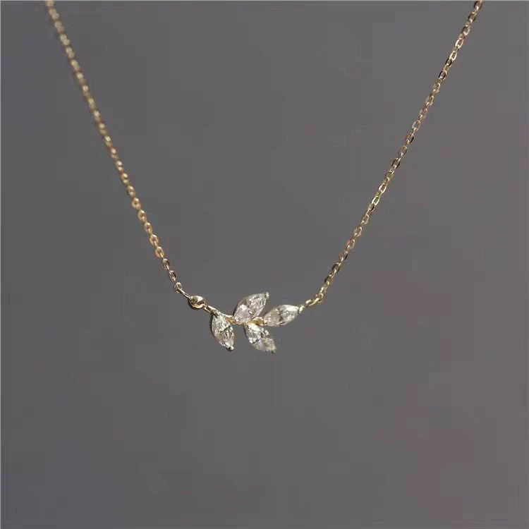 Wholesale S925 Sterling Silver Leaves Pattern Necklace Set With Diamonds For Women - Image 4