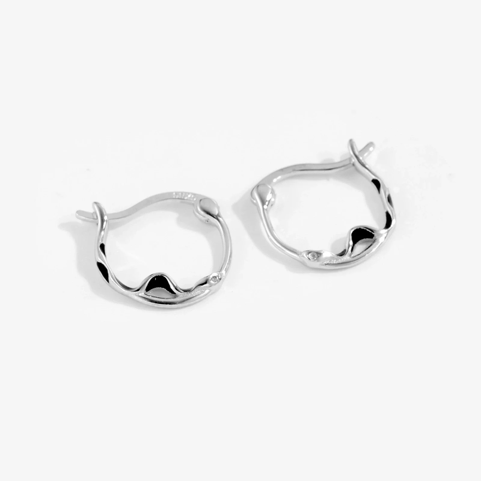 Wholesale Silver Ear Jewelry With Geometric Pattern And Electroplating For Women - Image 4