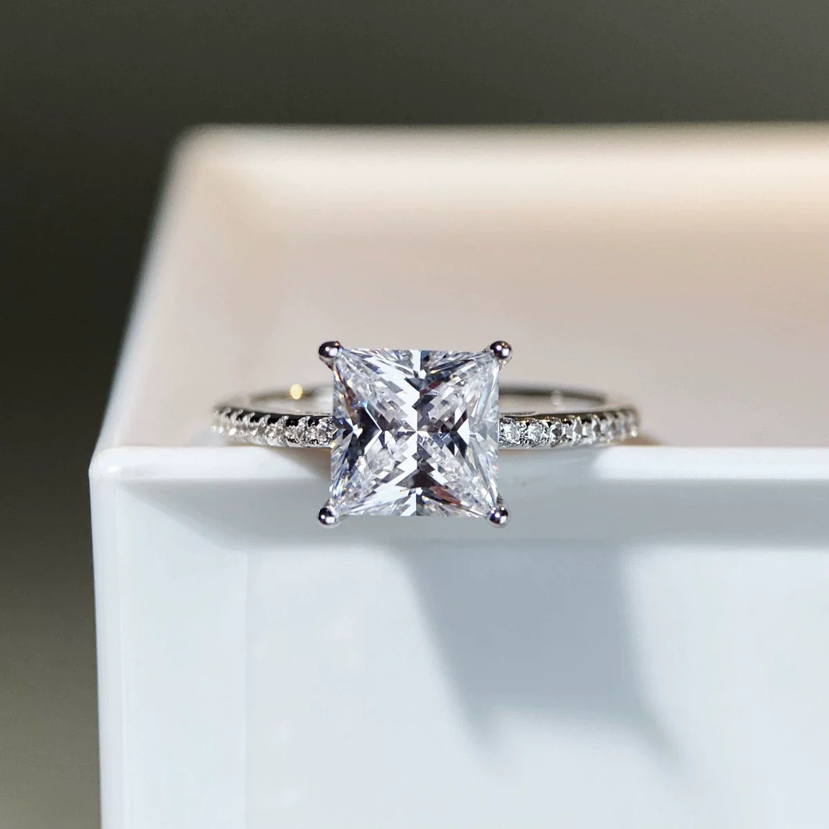 Wholesale Silver Moissanite Ring With Geometric Shape And Electroplating For Women