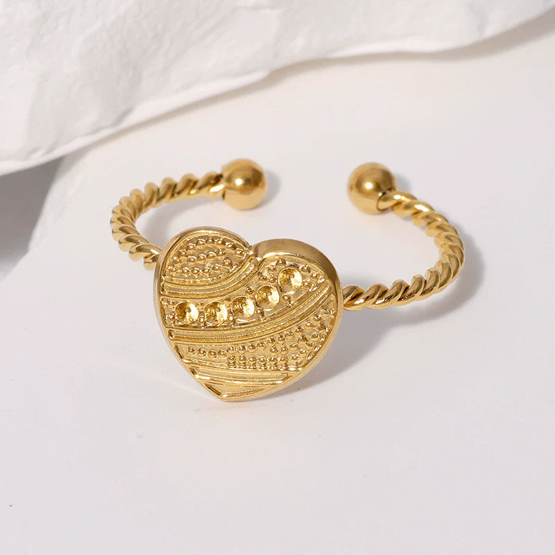 Wholesale Simple Electroplated Stainless Steel Heart Shape Ring Jewelry For Women - Image 2