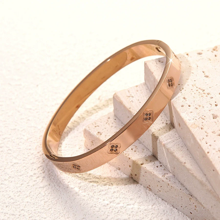 Wholesale Simple Elegant And Versatile Geometric Rose Gold Electroplated Stainless Steel Titanium Steel Bracelets Jewelry Accessories - Image 2