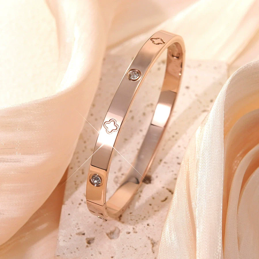 Wholesale Simple Elegant And Versatile Geometric Rose Gold Electroplated Stainless Steel Titanium Steel Bracelets Jewelry Accessories - Image 3