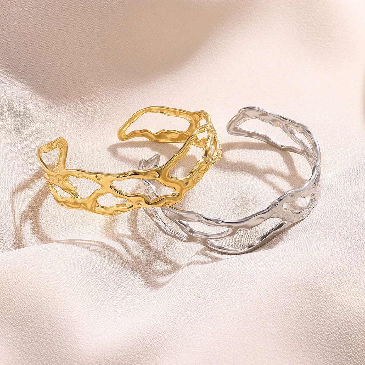 Wholesale Simple Geometric Adjustable Stainless Steel Gold And Silver Electroplated Circle Starfish Splicing Flower Bracelet - Image 8