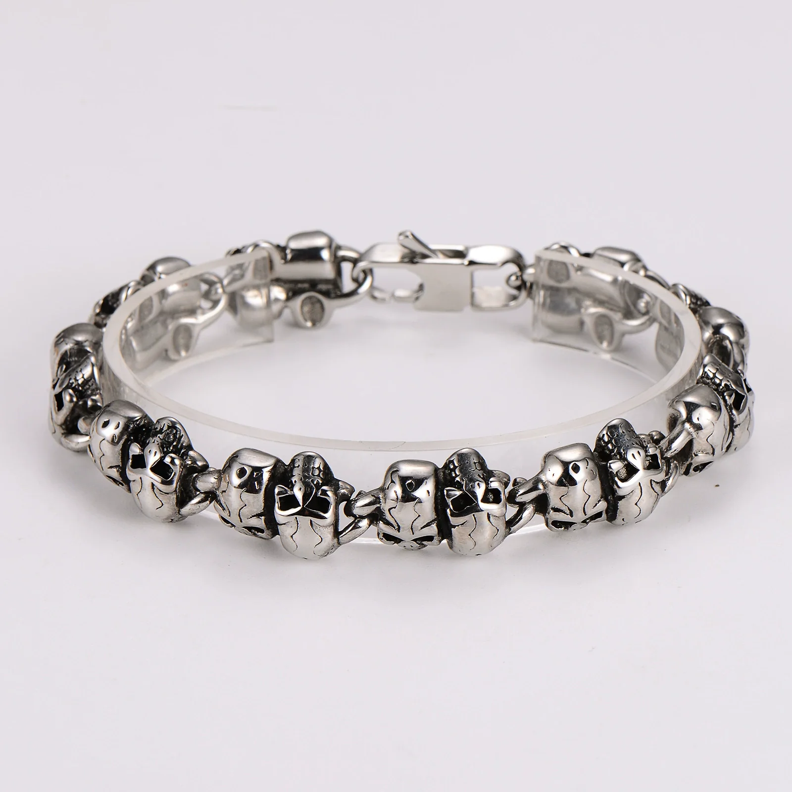 Wholesale Simple Geometric Stainless Steel Electroplated Skull Bracelet For Men - Image 5