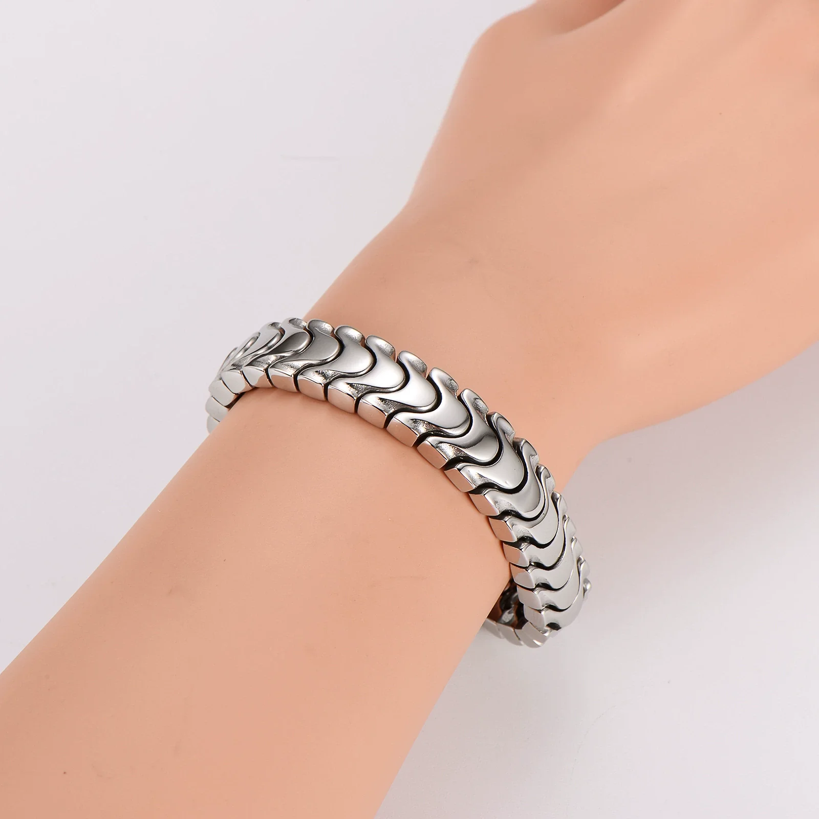 Wholesale Simple Geometric Wave Shape Electroplated Stainless Steel Magnetic Men's Bracelet - Image 5