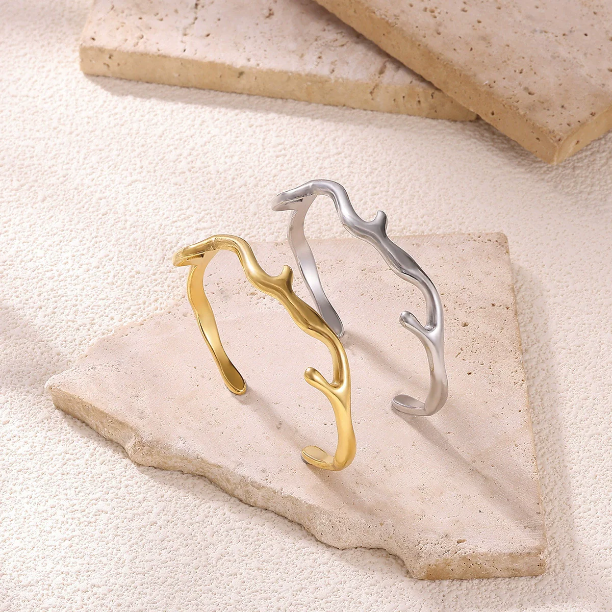 Wholesale Simple Style Irregular Circle Stainless Steel Goldplated Women's Bracelet - Image 6