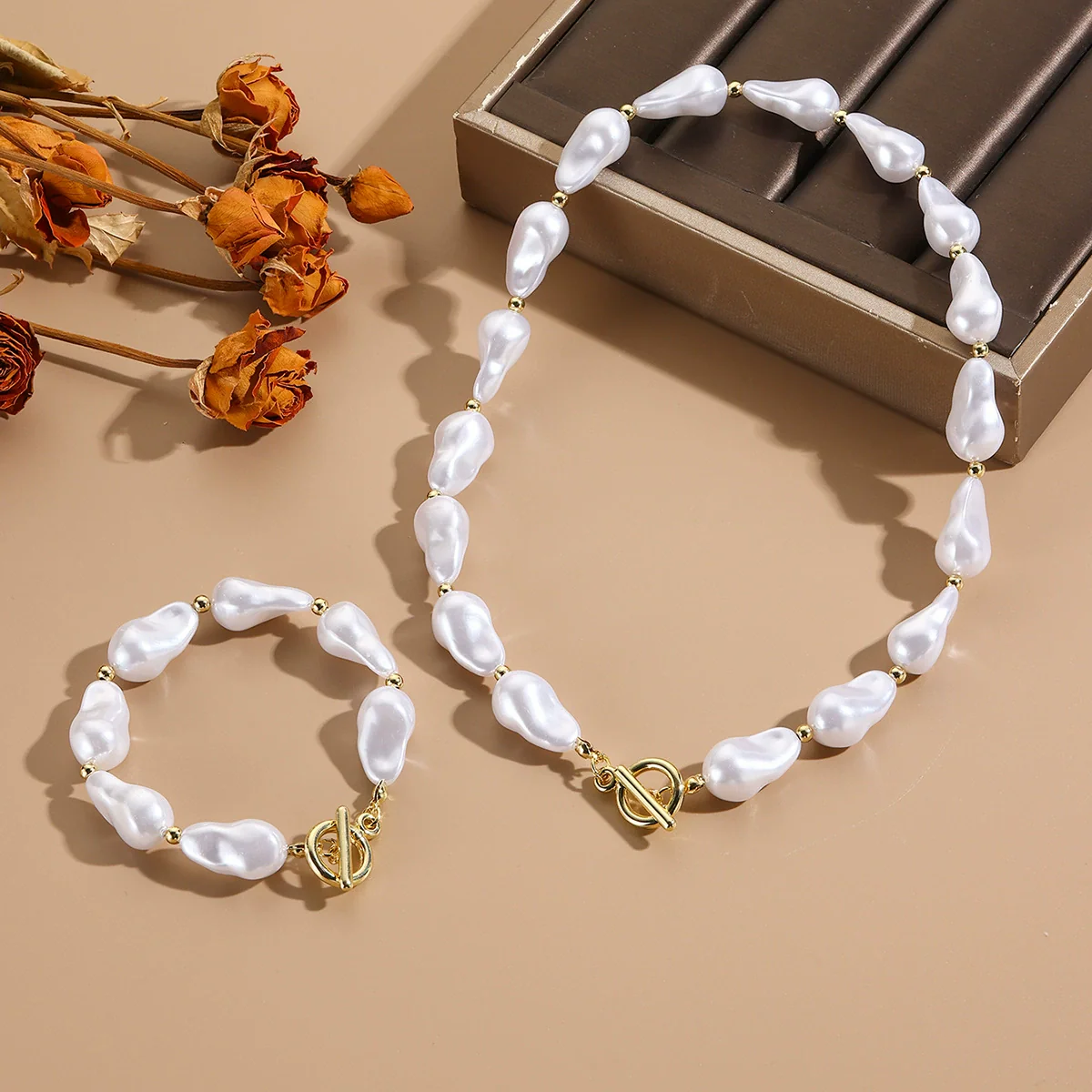 Wholesale Special Shaped Baroque Imitation Pearl Necklace And Bracelet Jewelry Set With Marine Life Pattern And Electroplating Process - Image 4