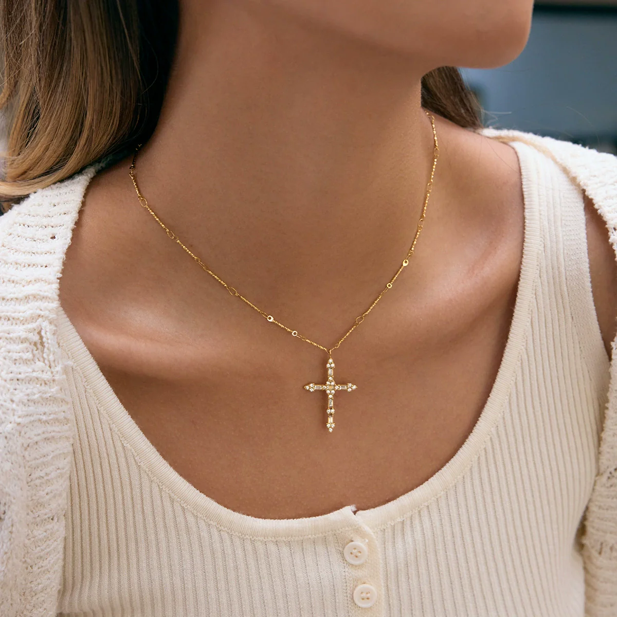Wholesale Stackable Electroplated Stainless Steel Cross Necklace For Women - Image 4
