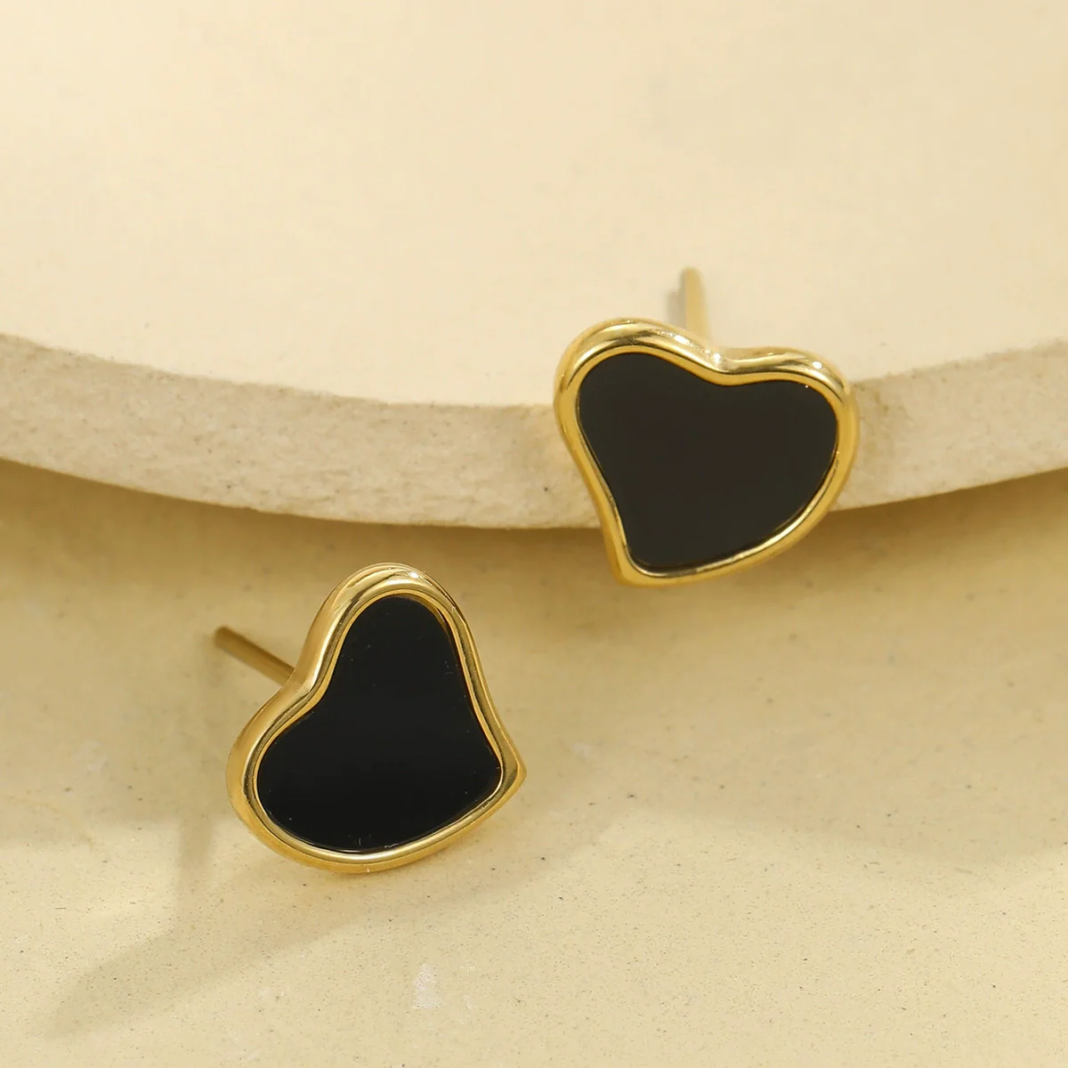 Wholesale Stainless Steel 18K Electroplated Heart Shape Jewelry Set For Women Earrings And Necklace - Image 3