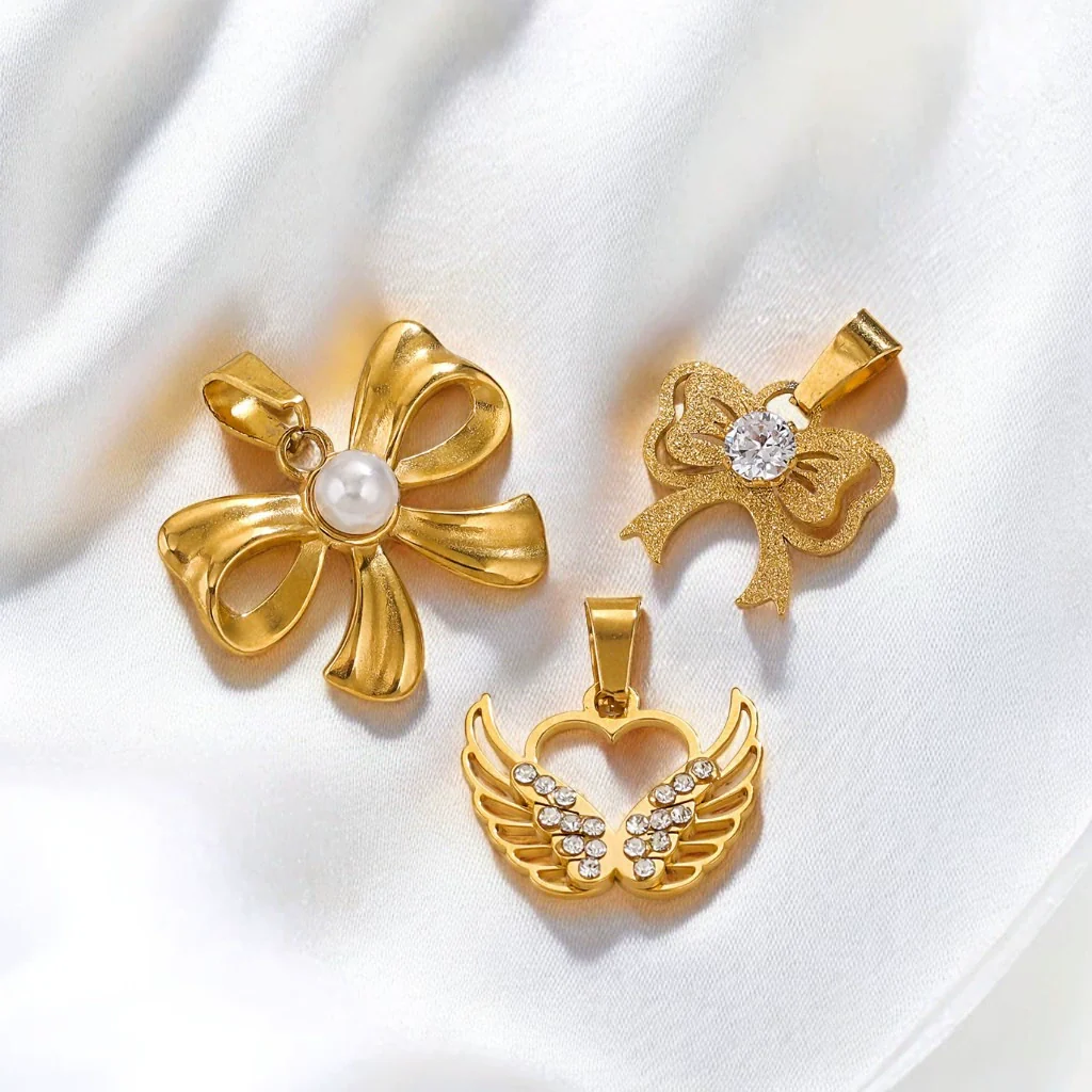 Wholesale Stainless Steel Bow And Butterfly Pendant Necklace For Ladies With 18K Gold Plated Electroplating - Image 3