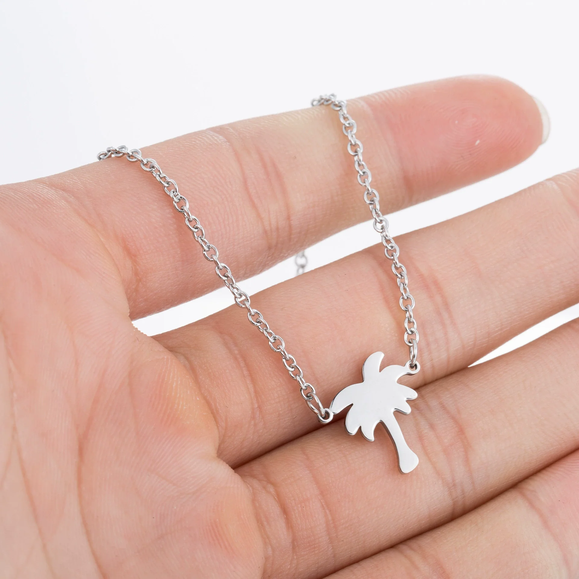 Wholesale Stainless Steel Coconut Tree Pendant Clavicle Chain With Leaf Pattern Simple Style For Women - Image 2
