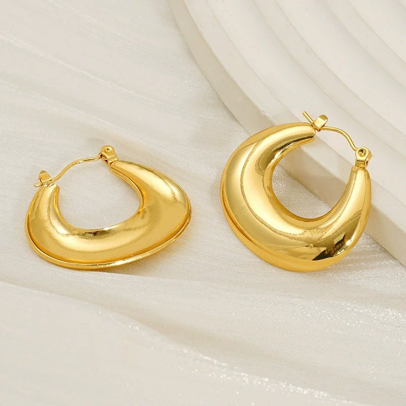 Wholesale 316L Stainless Steel Cshaped Retro Style Electroplated Women's Earrings - Image 4