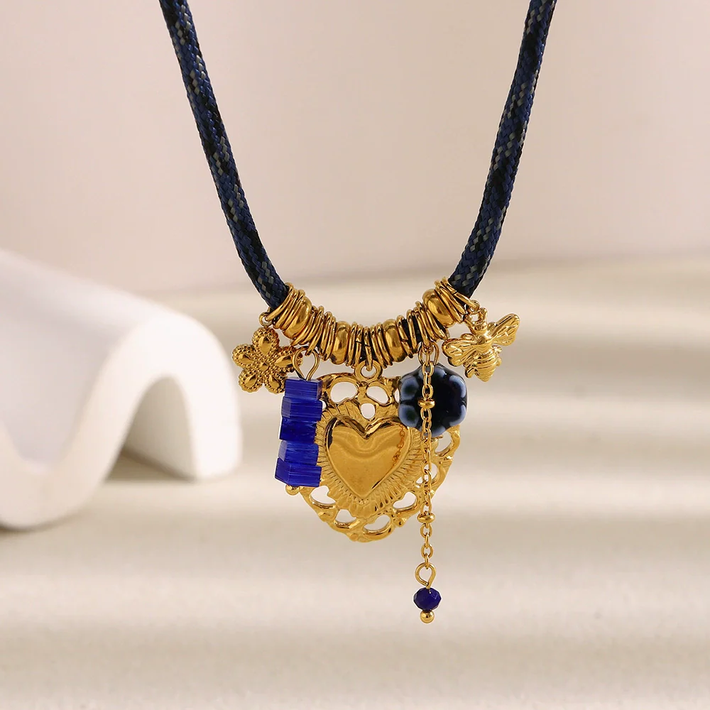 Wholesale Stainless Steel Electroplated 18K Gold Braided Rope Cut Out Heart Pendant Necklace For Women Light Luxury Style - Image 3