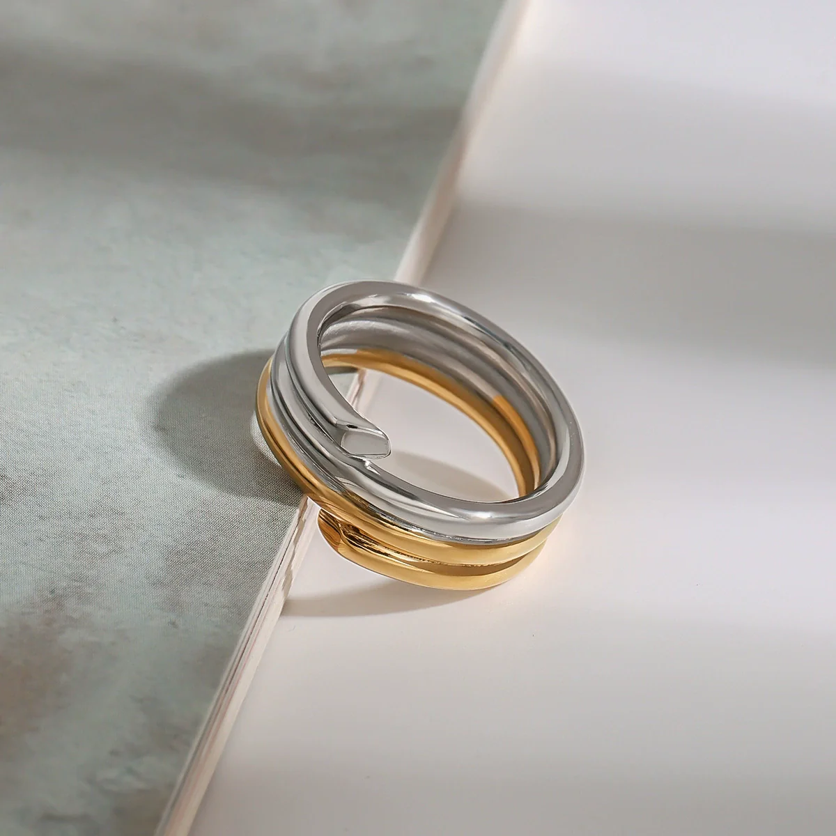 Wholesale Stainless Steel Electroplated Geometric Jewelry Rings For Women - Image 3