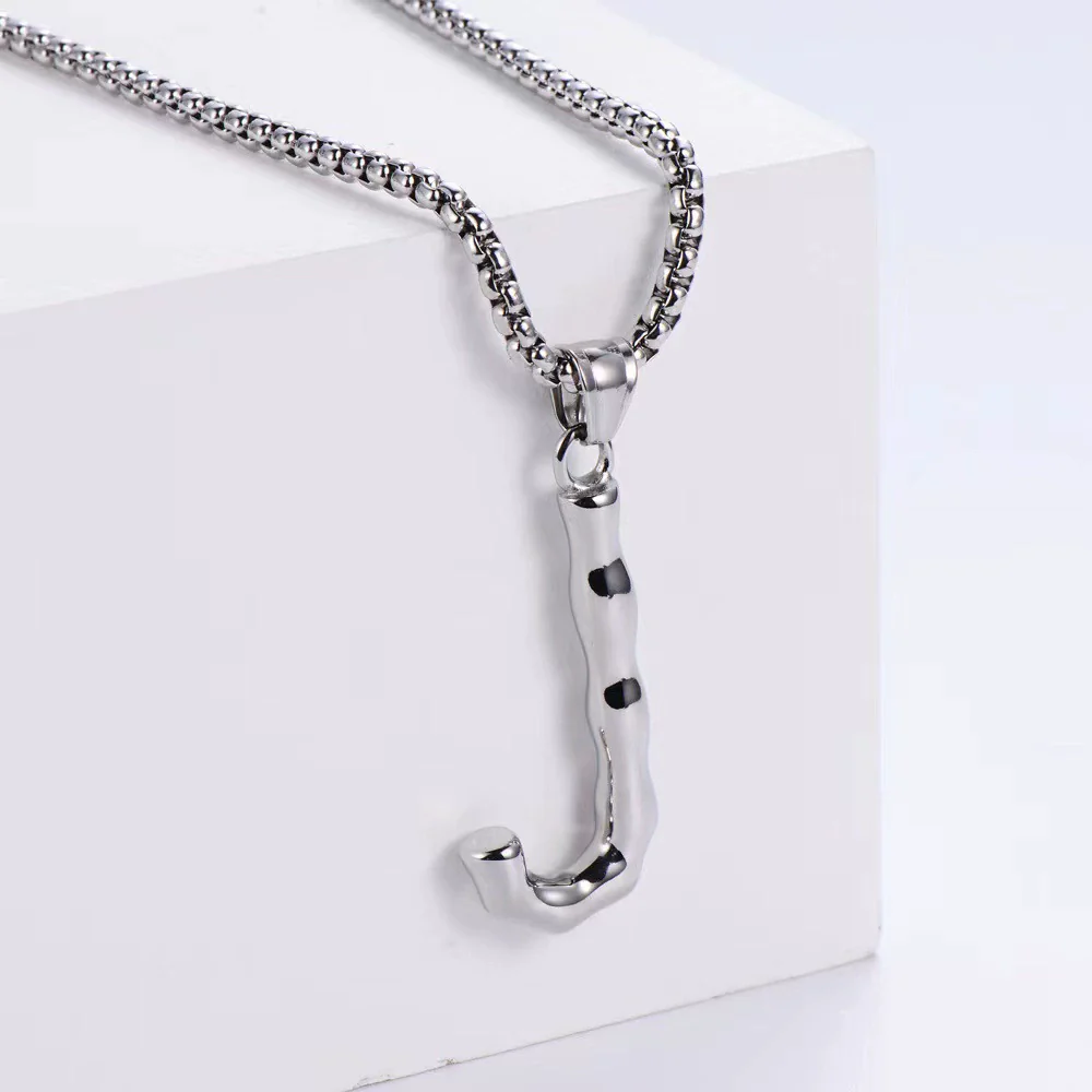 Wholesale Stainless Steel Electroplated Geometric Light Luxury Crown And English Letters Clavicle Necklace - Image 11