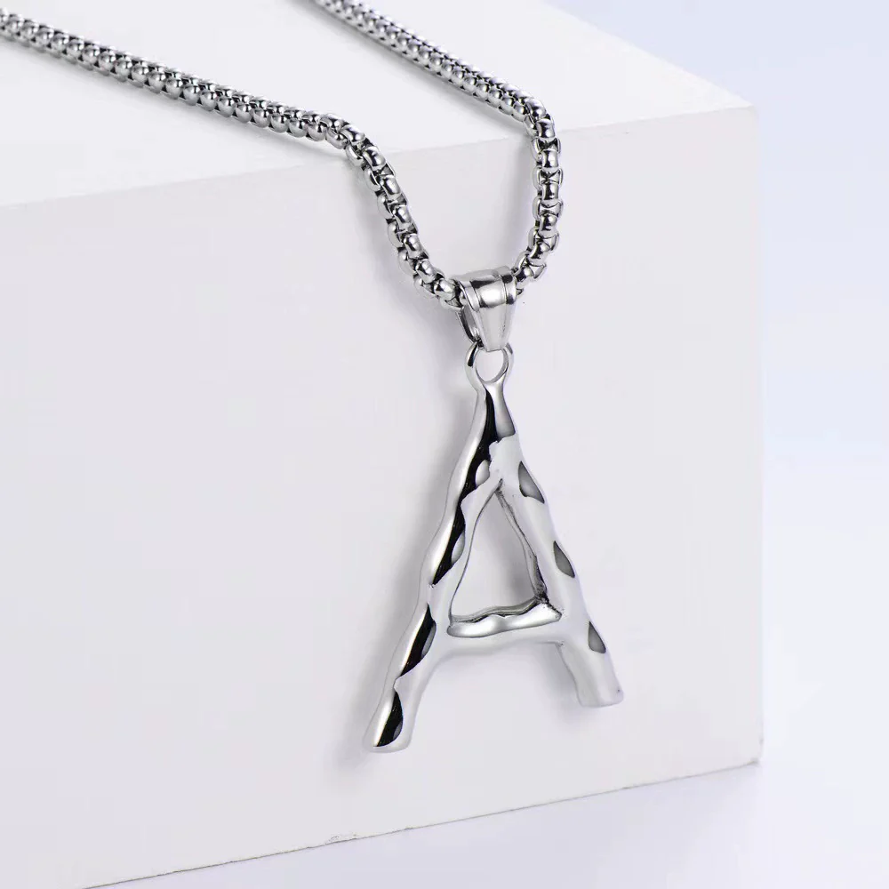 Wholesale Stainless Steel Electroplated Geometric Light Luxury Crown And English Letters Clavicle Necklace - Image 2