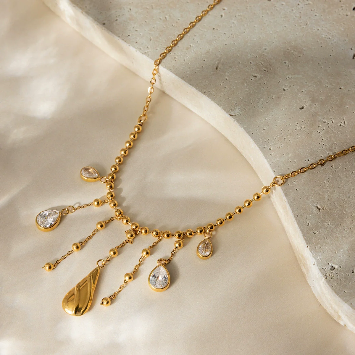 Wholesale Stainless Steel Electroplated Water Drop Tassel Necklace For Women In Ins Style - Image 4