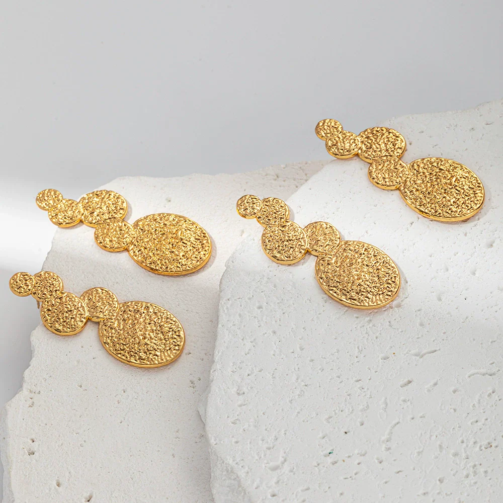 Wholesale Stainless Steel Fashion Geometric Electroplating Round Stitching Earrings For Women - Image 3