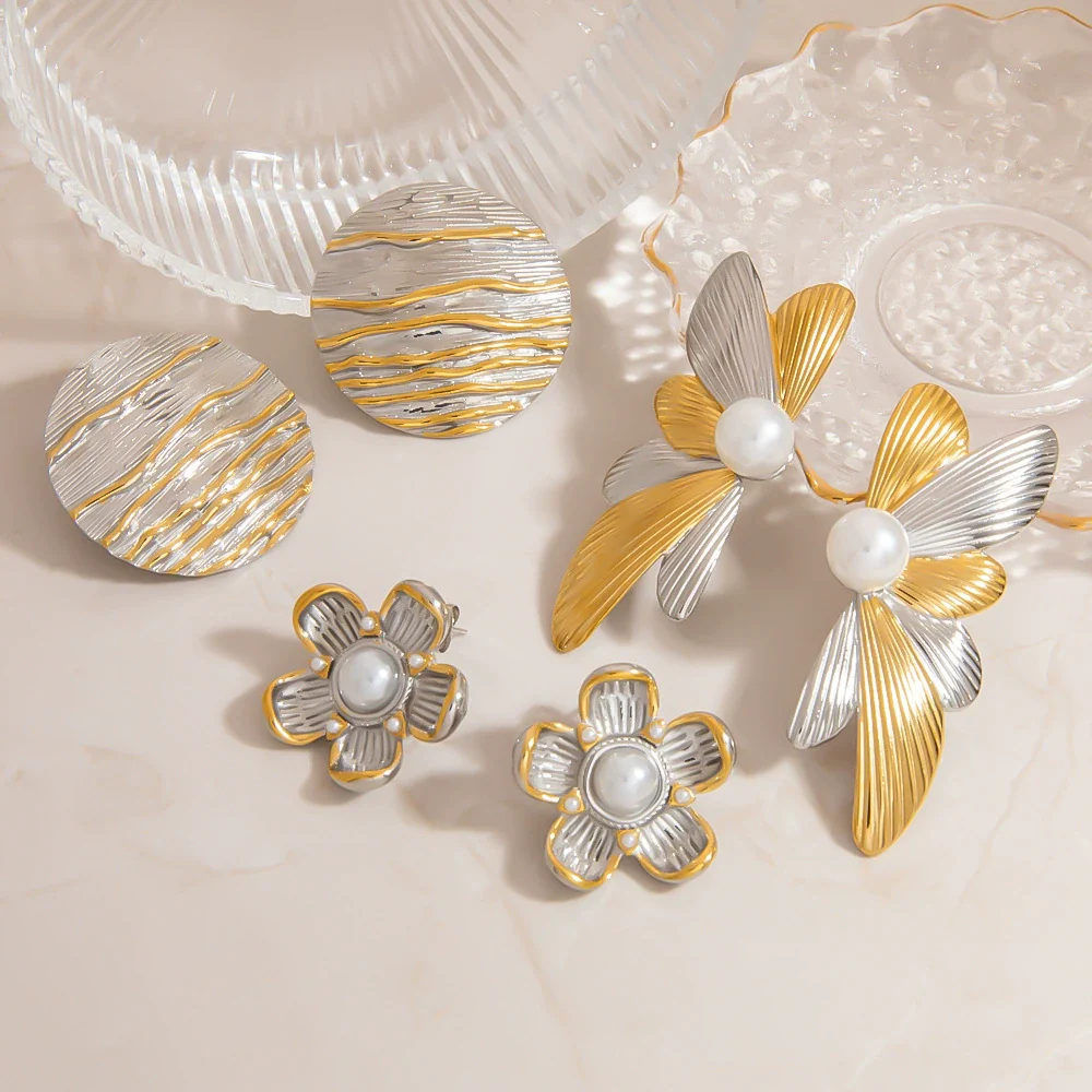 Wholesale Stainless Steel Flower Disc Earrings Electroplated Light Luxury Highend Women's Jewelry Gold And Silver Color Matching Nonfading - Image 2