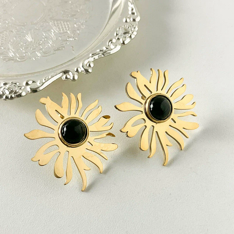 Wholesale Stainless Steel Flower Earrings Electroplated For Women Fashion Style - Image 2