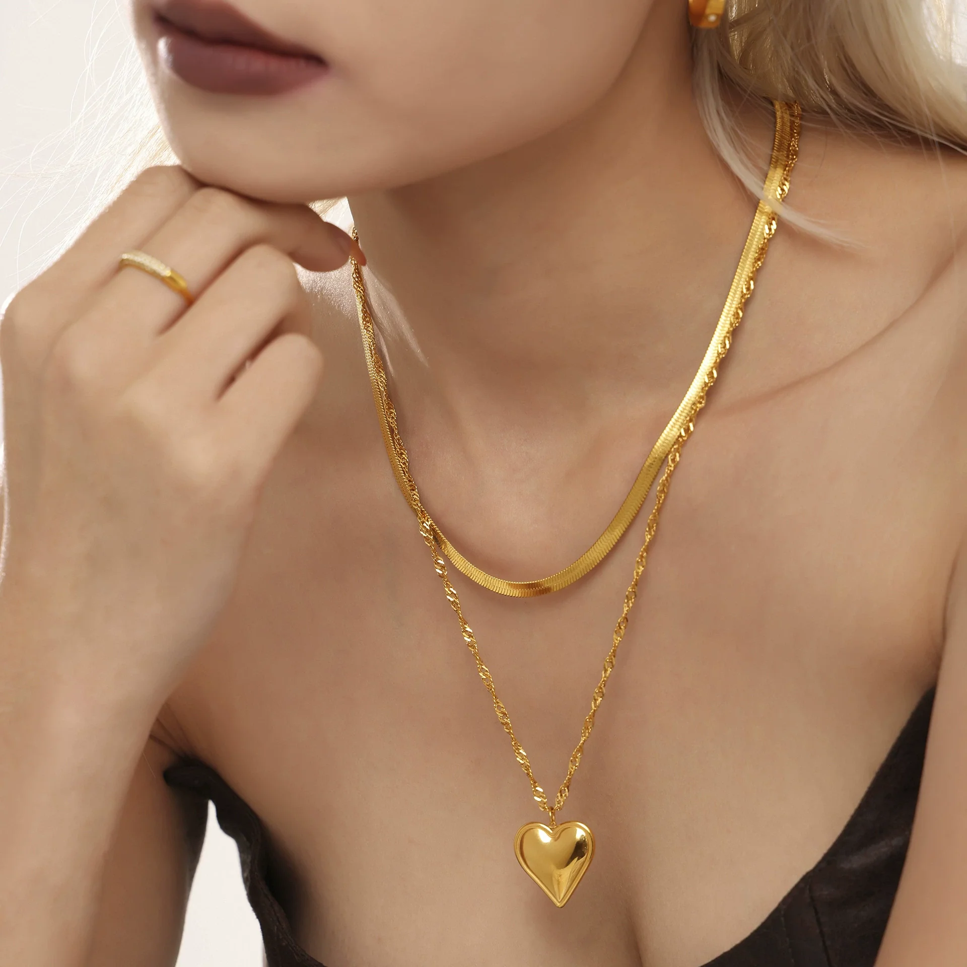 Wholesale Stainless Steel Geometric Double Clavicle Necklace Jewelry Electroplated With 18K Gold For Women Light Luxury Style - Image 6