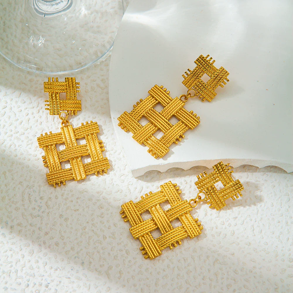 Wholesale Stainless Steel Geometric Fashion Woven Rectangular Earrings With Electroplating - Image 2