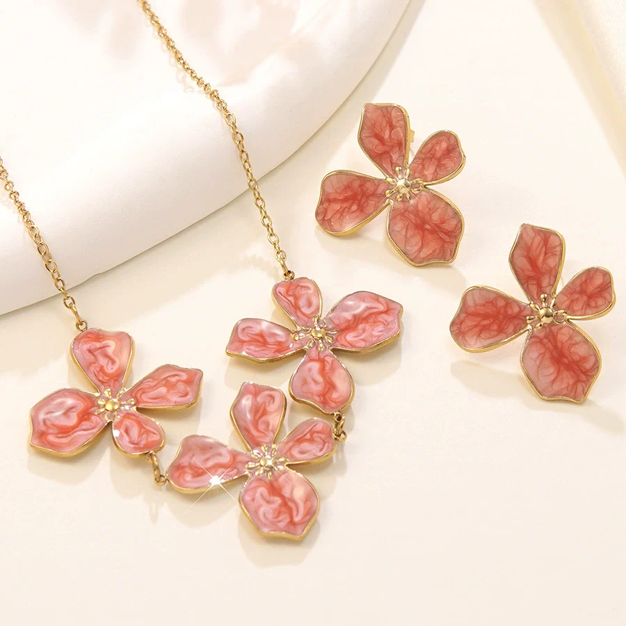 Wholesale Stainless Steel Plants And Flowers Pattern Electroplated Necklace And Earrings Set For Women - Image 4