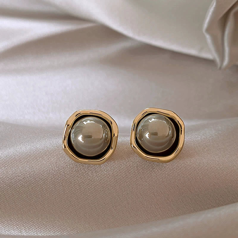 Wholesale Stud Earrings Alloy 925 Silver Gray Pearl Geometric Retro Style Electroplating For Women - Image 3