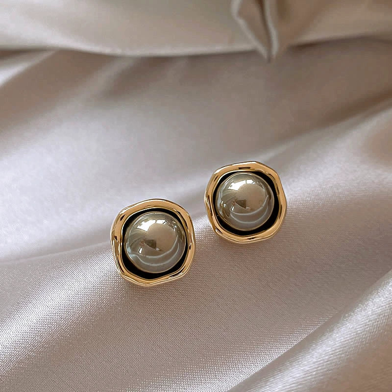 Wholesale Stud Earrings Alloy 925 Silver Gray Pearl Geometric Retro Style Electroplating For Women - Image 6