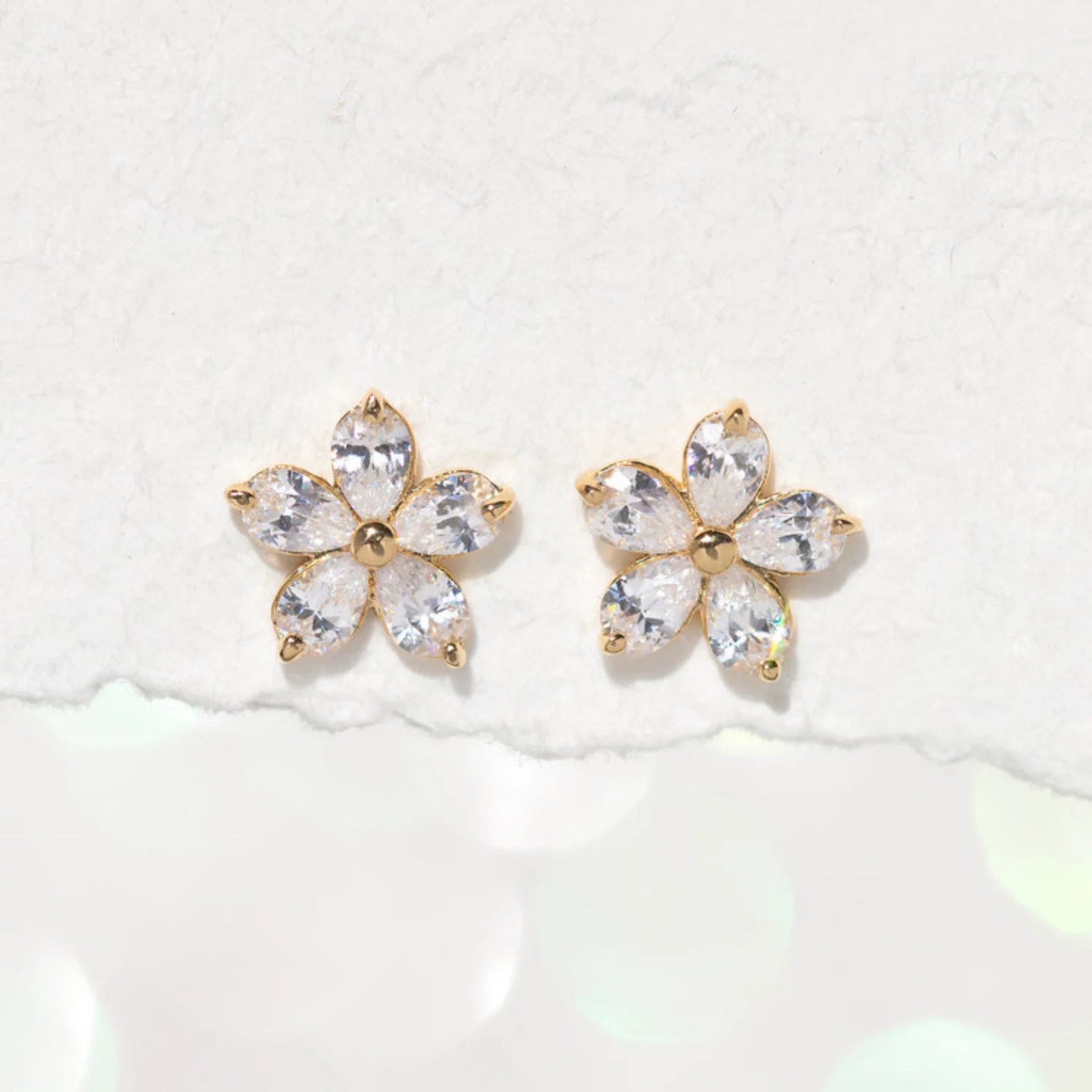 Wholesale Stud Earrings S925 Silver Needle With Inlaid Zircon Flower Design For Women - Image 4