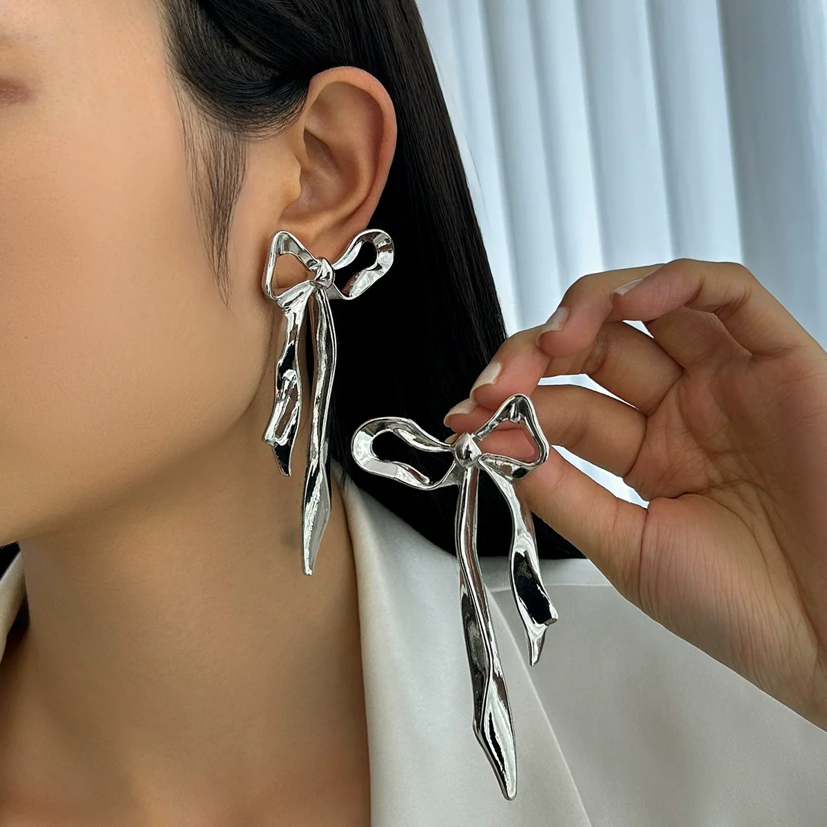 Wholesale Stud Earrings Zinc Alloy Geometric Irregular Fold Corrugated Smooth Petal Bow Style With Stainless Steel Ear Needles And Electroplating - Image 9