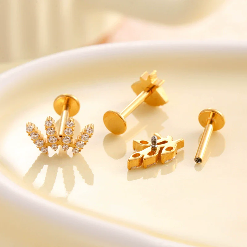 Wholesale Titanium Alloy Heart Shape Electroplated Women's Cartilage Puncture Earrings - Image 2