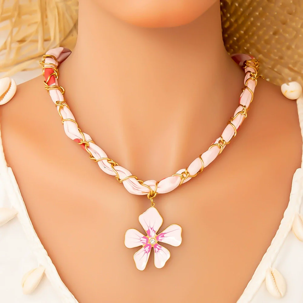 Wholesale Titanium Steel Bamboo Chain Necklace With Flower Pendant Electroplated In 18K Gold Color For Women Light Luxury And Minimalist Style