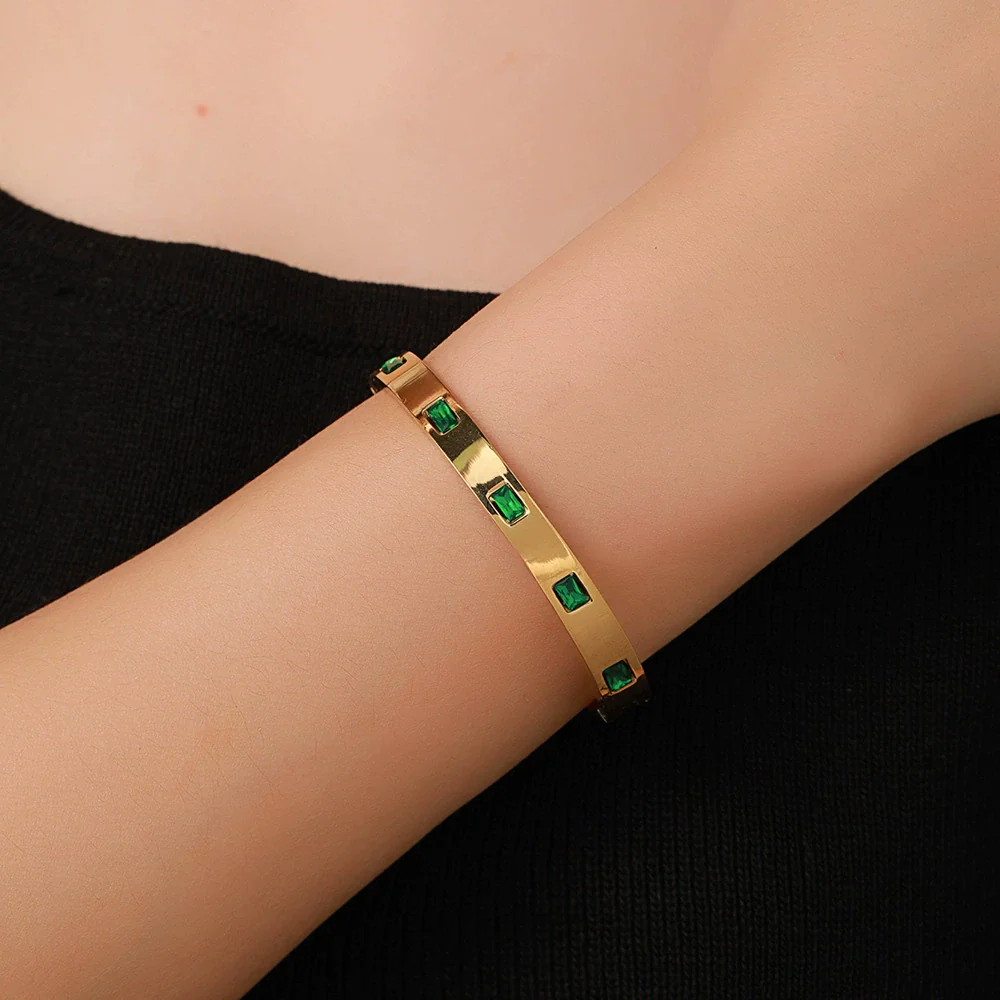 Wholesale Titanium Steel Geometric Open Green Zircon Electroplated Bracelet For Women - Image 3