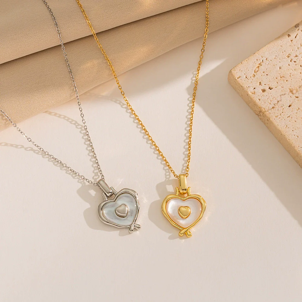 Wholesale Titanium Steel Heart Pendant Necklace With Geometric Design And Snake Bone Chain Electroplated For Women - Image 4