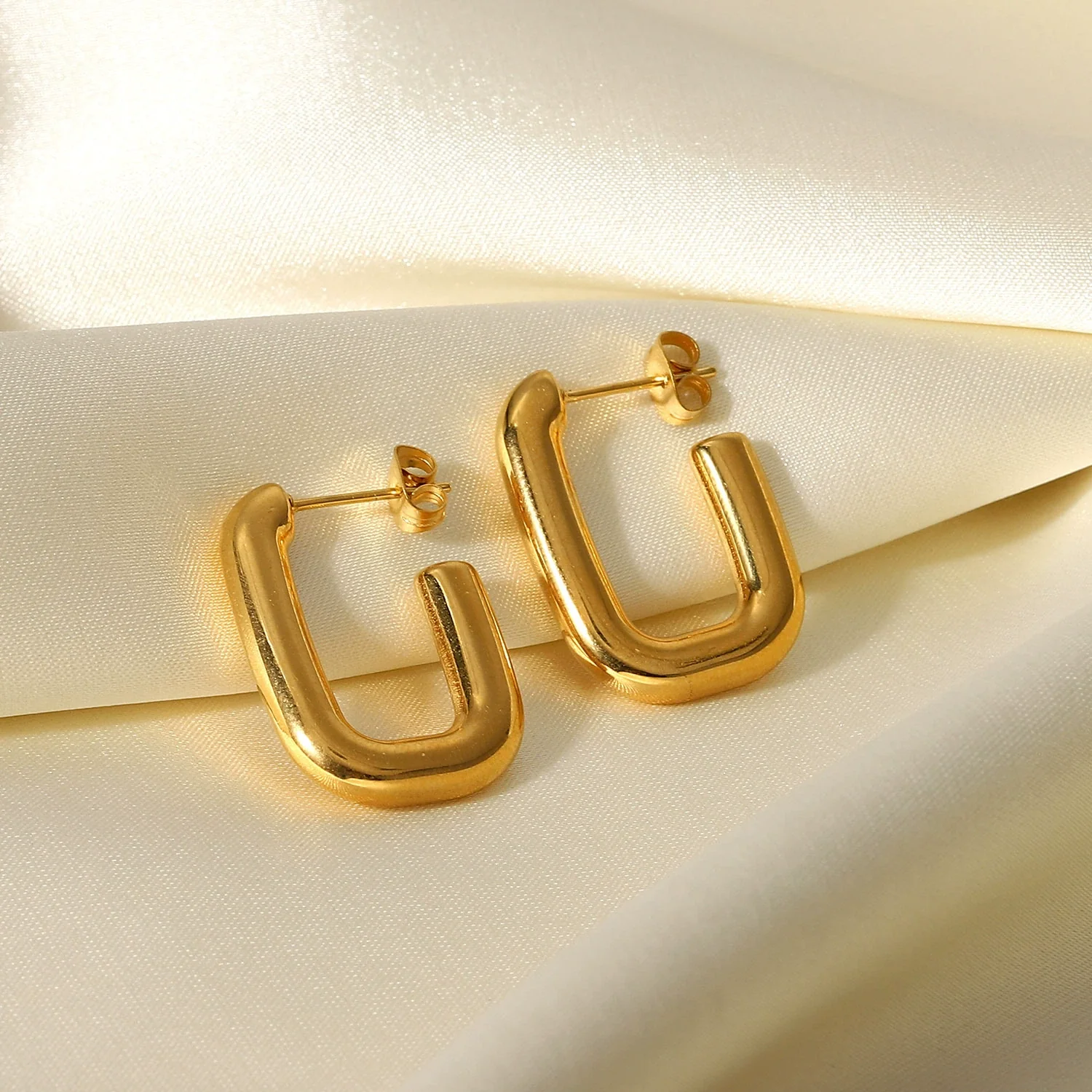 Wholesale Titanium Steel Women's Open Square Geometric Earrings With 18K Gold Electroplating - Image 3