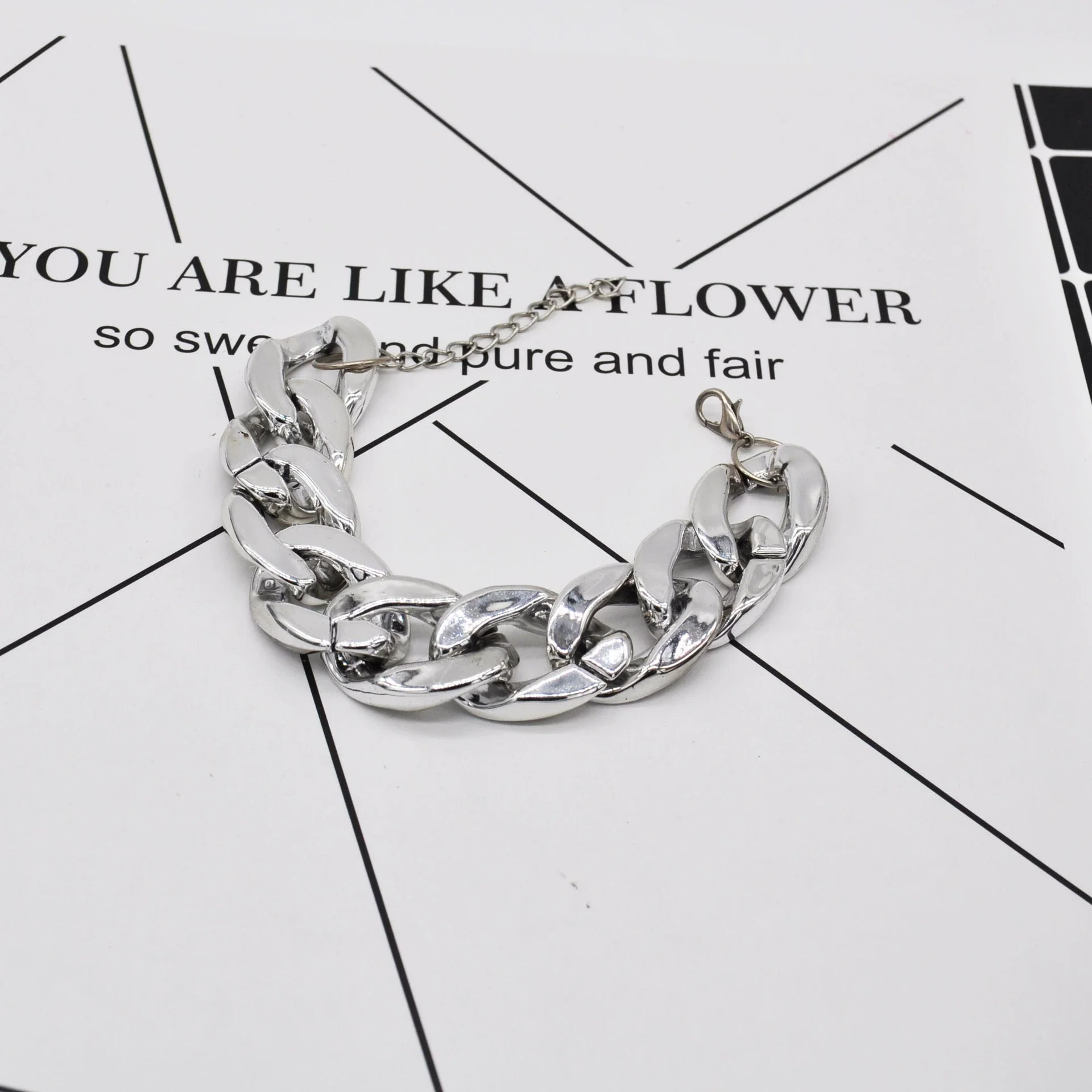 Wholesale Unisex Alloy Bow Bracelet With Electroplating - Image 6