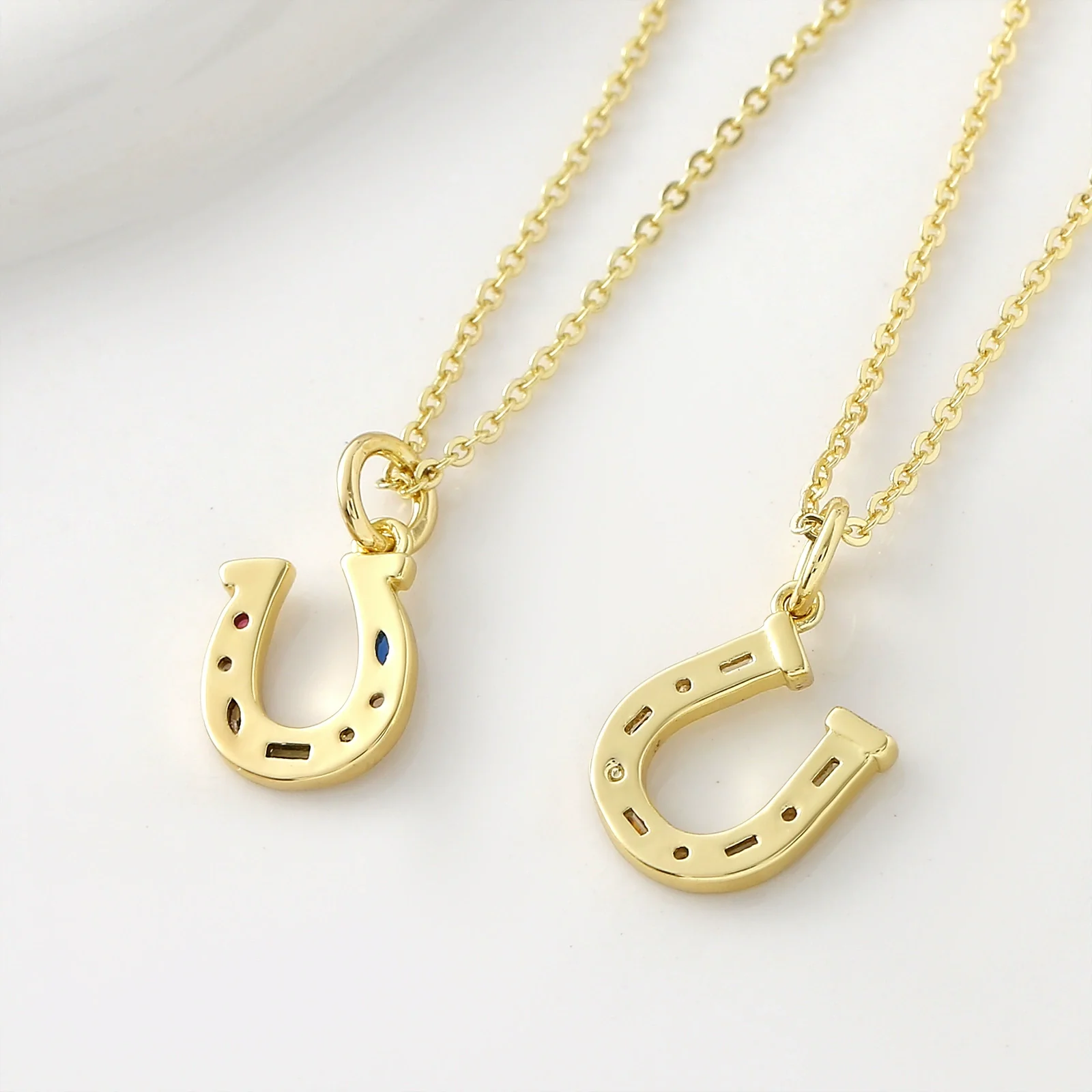 Wholesale Unisex Casual Style Rhinestone Horseshoe Pendant Necklace Copper Gold Plated O Word Chain - Image 4