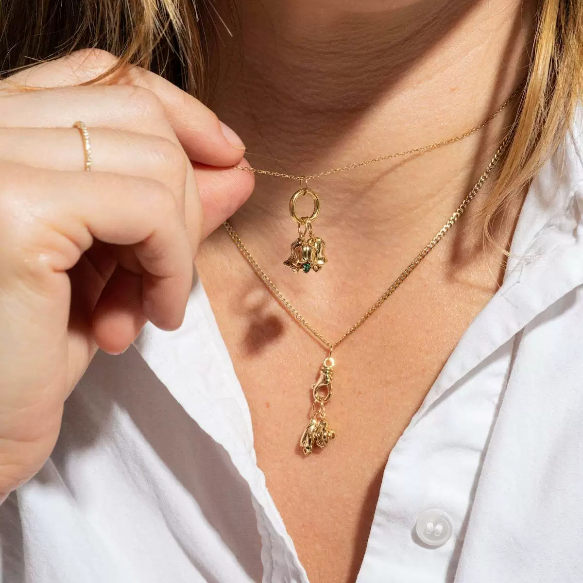 Wholesale Unisex Flower Pattern Copper Necklace With Rhinestone Pendant O Chain Gold Plated - Image 4