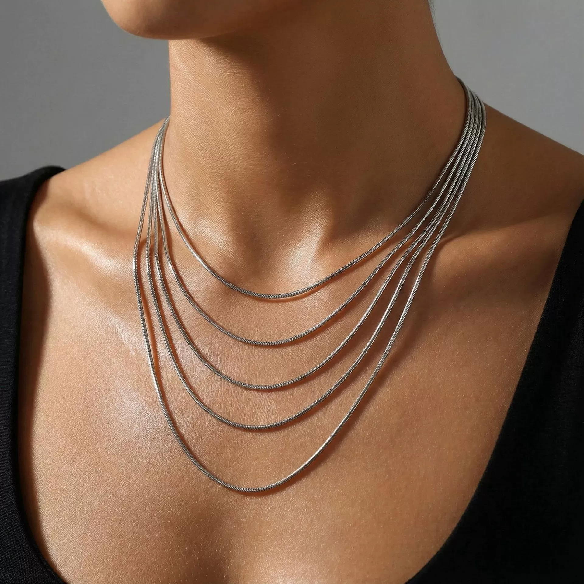Wholesale Unisex Gold Electroplated Ushaped Stainless Steel Snake Bone Chain Necklace - Image 2