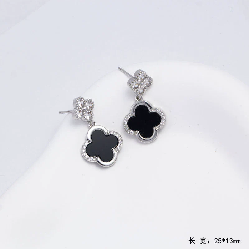 Wholesale Unisex Simple Design Copper Electroplated Fourpetal Flower Shape Earrings - Image 9