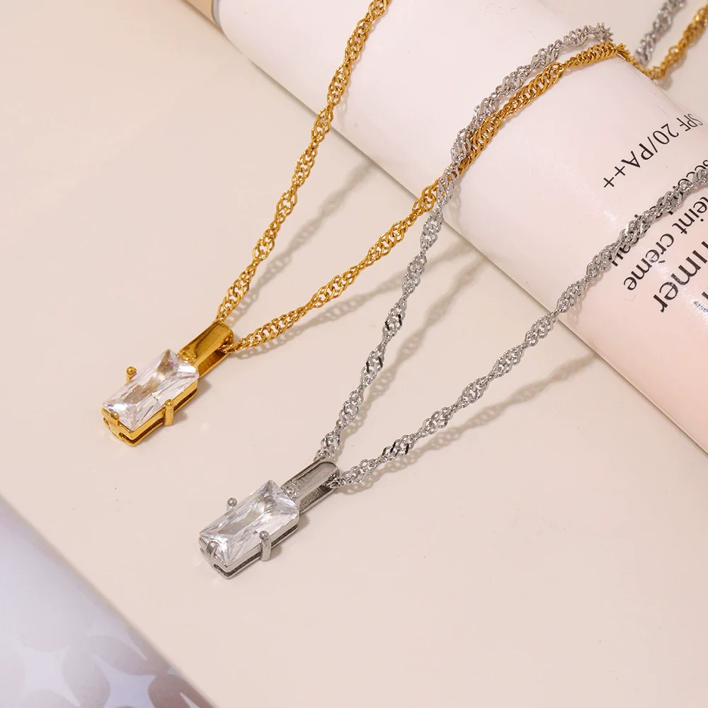 Wholesale Unisex Simple Geometric Ferris Wheel Rectangular Zircon Necklace In Titanium Steel With Electroplating - Image 2