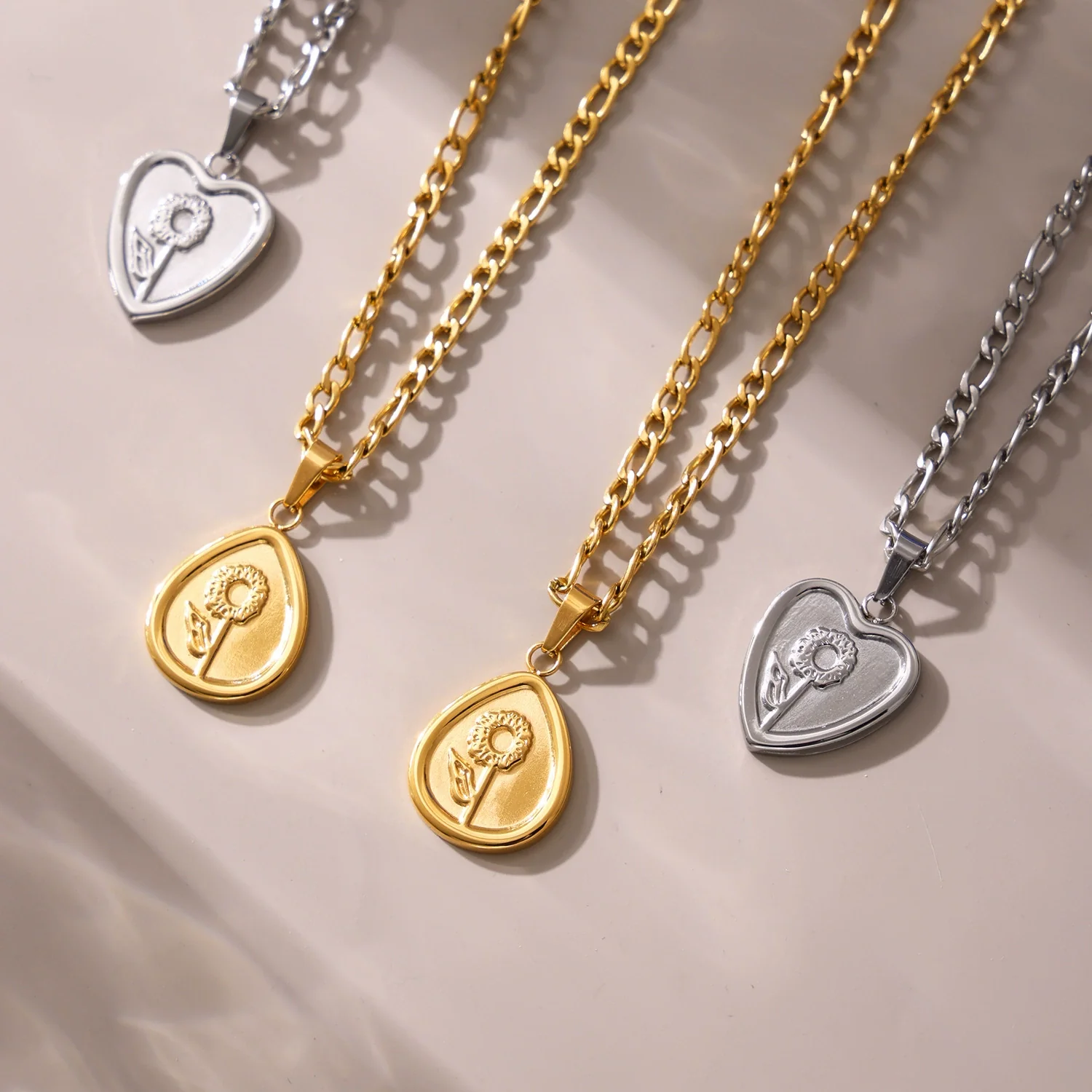 Wholesale Unisex Simple Geometric Ferris Wheel Sunflower Peach Heart Dropshaped Electroplated Titanium Steel Pendant Necklace - Image 2