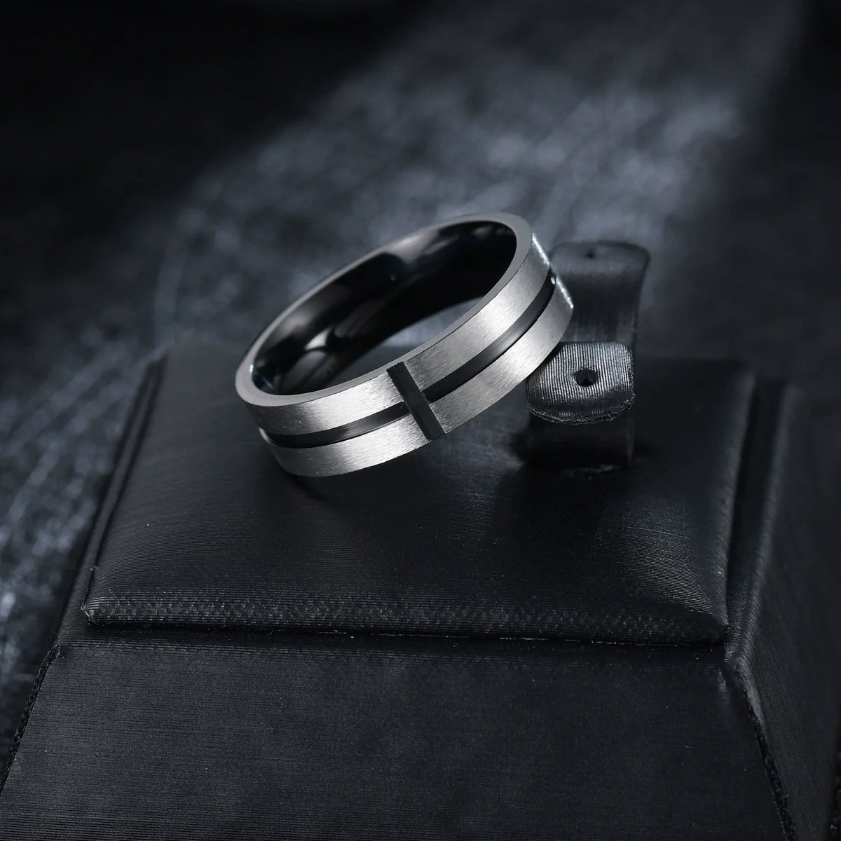 Wholesale Unisex Stainless Steel Geometric Cross Ring With Electroplating - Image 7