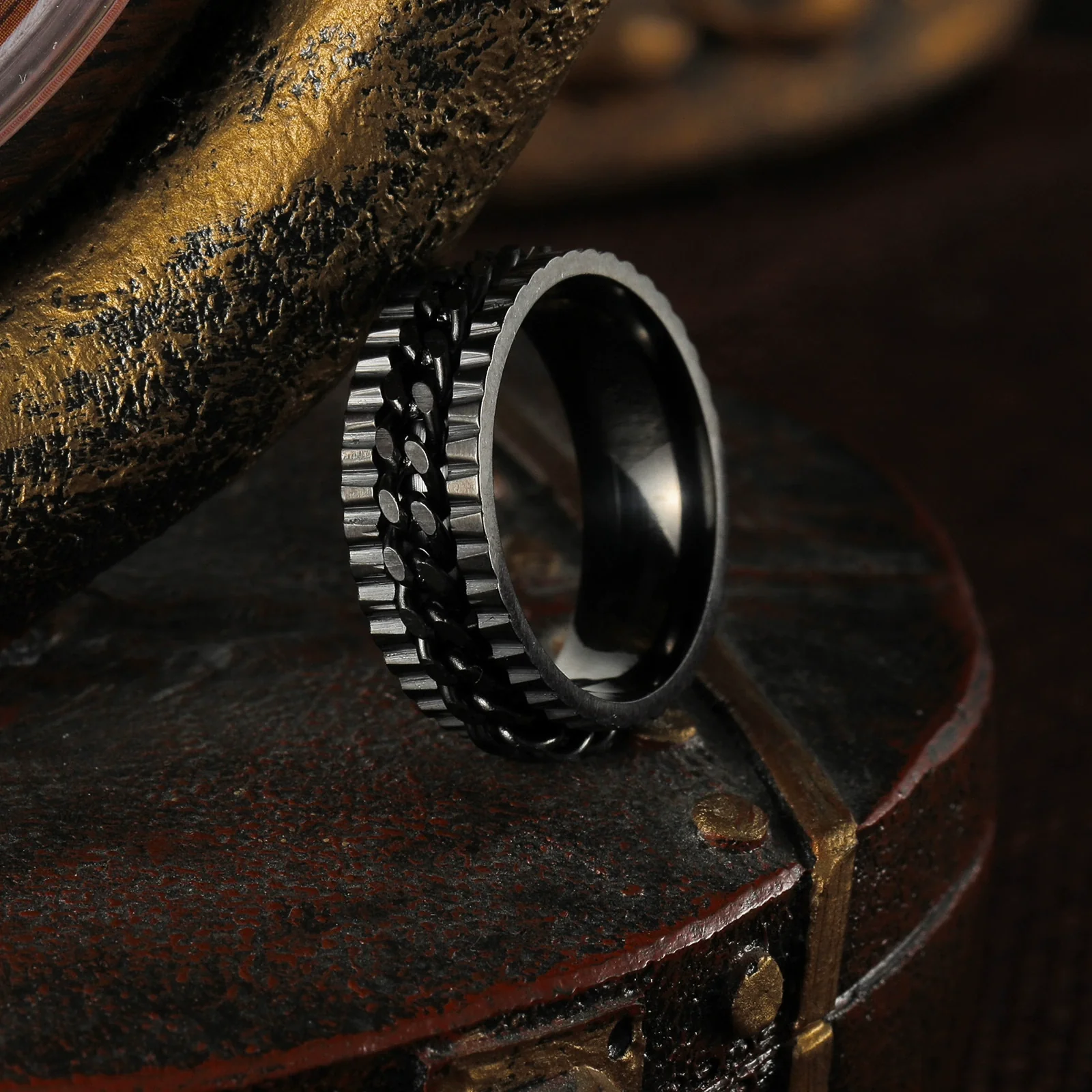 Wholesale Unisex Titanium Steel Geometric Style Ring With Electroplating Treatment - Image 4