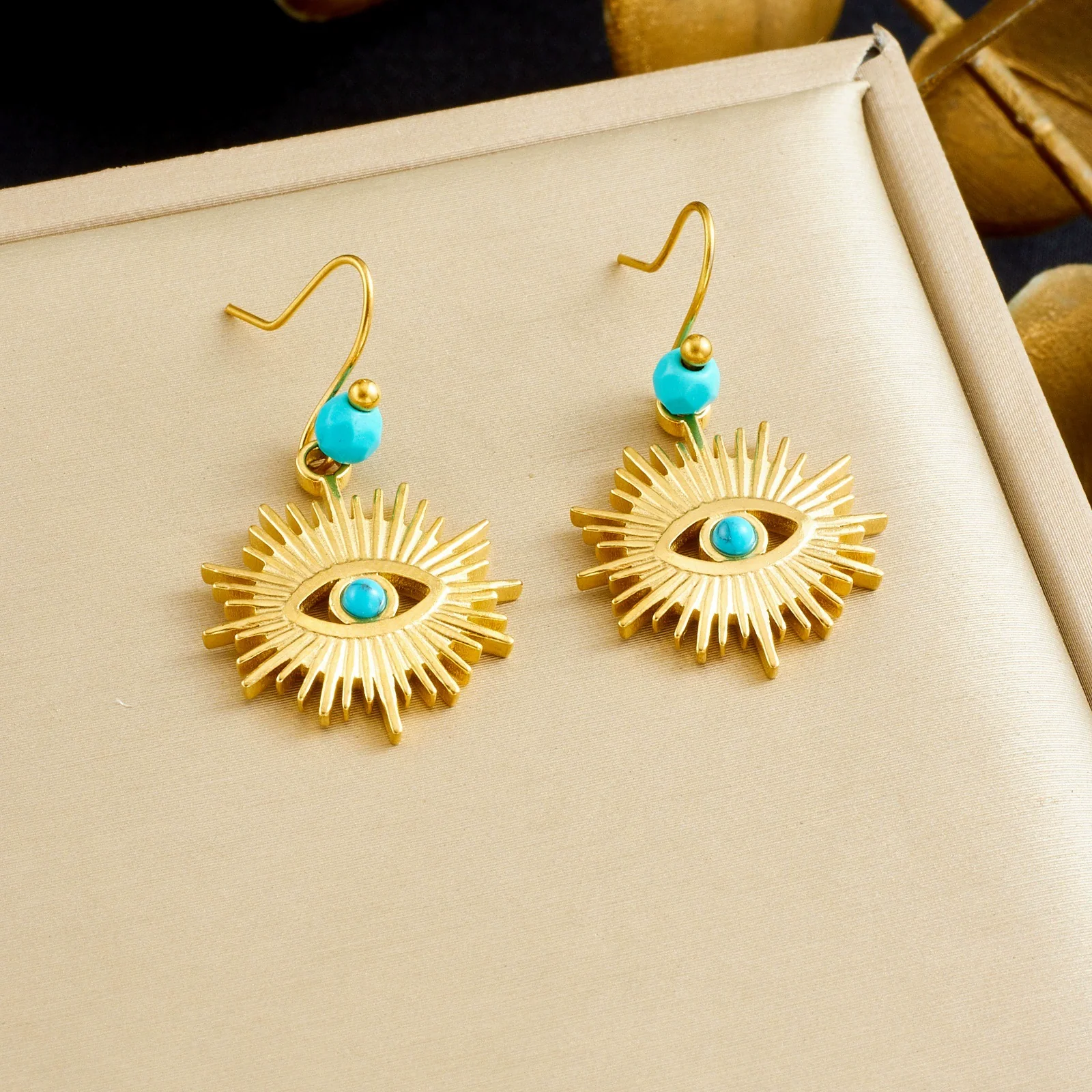 Wholesale Vintage Turquoise Beaded Blue Eye Stainless Steel Goldplated Pendant Jewelry Set For Women - Image 7